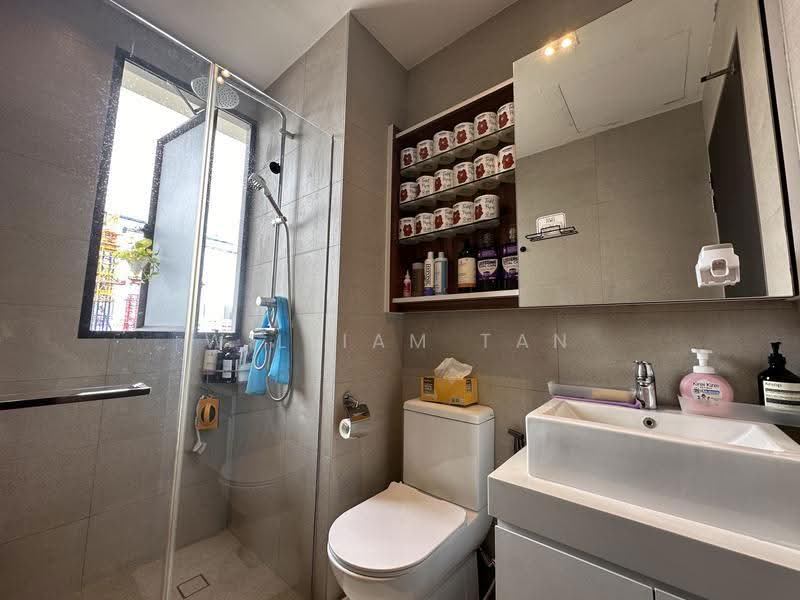 Neem Tree, 30 Jalan Kemaman, Balestier / Toa Payoh, 1 Bedroom, 452 sqft, Apartment For Sale, by William Tan, 500277828 - Bathroom - PropertyGuru.com.sg