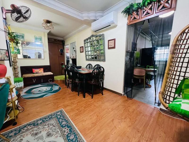 132 Yishun Street 11, 132 Yishun Street 11, Sembawang / Yishun, 3 Bedrooms, 1,130 sqft, HDB Flat For Sale, by Victor Joel Lin, 500277831 - Living Room - PropertyGuru.com.sg