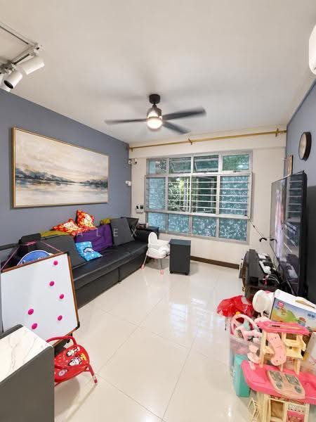 104B Canberra Street, 104B Canberra Street, Sembawang / Yishun, 3 Bedrooms, 1,001 sqft, HDB Flat For Sale, by Alex Cher, 500277838 - Living Room - PropertyGuru.com.sg