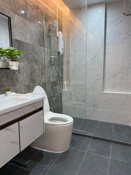 People's Park Complex, 1 Park Road, Boat Quay / Raffles Place / Marina, Room Rental, 150 sqft, Apartment For Rent, by Eric Koh (许子杰), 500277840 - Bathroom - PropertyGuru.com.sg