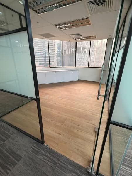 International Plaza, 10 Anson Road, Chinatown / Tanjong Pagar, 2,842 sqft, Office For Rent, by Daniel Tan, 500277843 - Interior - CommercialGuru.com.sg