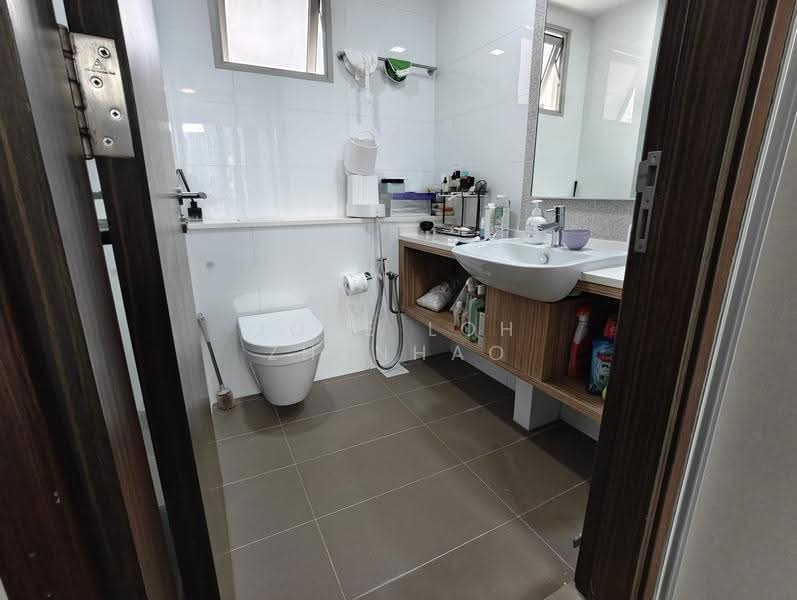 Heron Bay, 55 Upper Serangoon View, Hougang / Punggol / Sengkang, 3 Bedrooms, 1,227 sqft, Condominium For Sale, by Jose Loh Zhenhao, 500277860 - Bathroom - PropertyGuru.com.sg