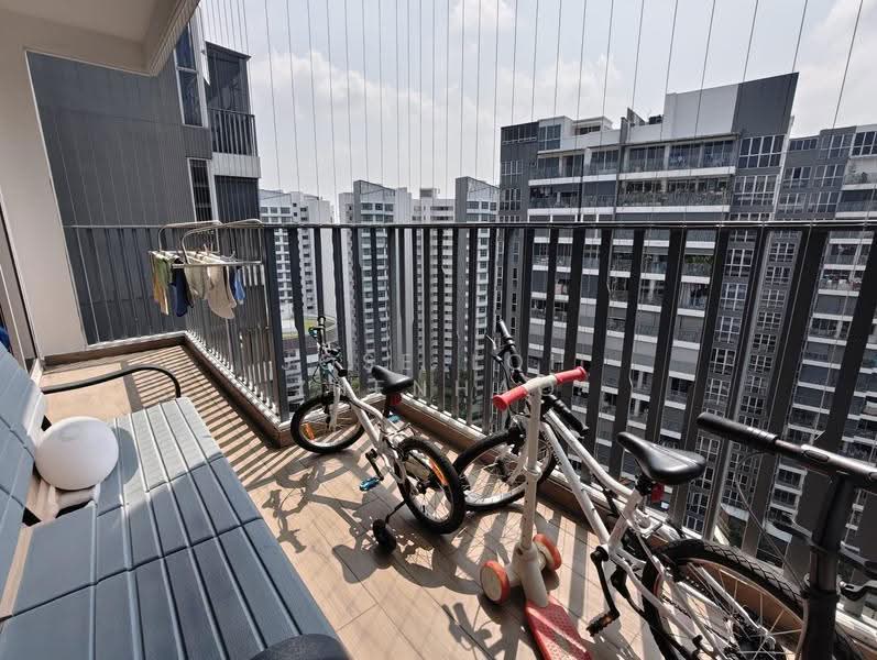 Heron Bay, 55 Upper Serangoon View, Hougang / Punggol / Sengkang, 3 Bedrooms, 1,227 sqft, Condominium For Sale, by Jose Loh Zhenhao, 500277860 - Balcony - PropertyGuru.com.sg