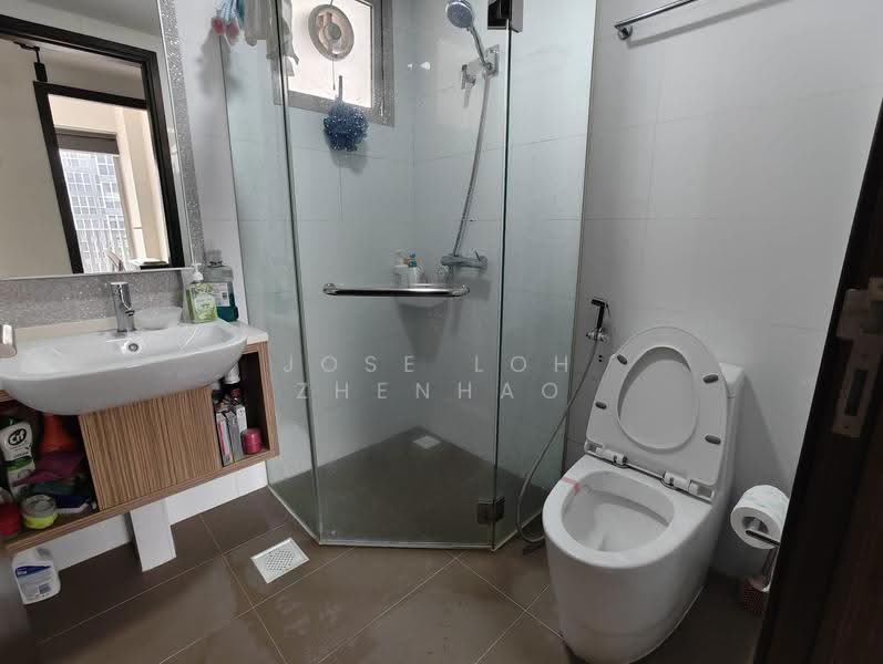 Heron Bay, 55 Upper Serangoon View, Hougang / Punggol / Sengkang, 3 Bedrooms, 1,227 sqft, Condominium For Sale, by Jose Loh Zhenhao, 500277860 - Bathroom - PropertyGuru.com.sg