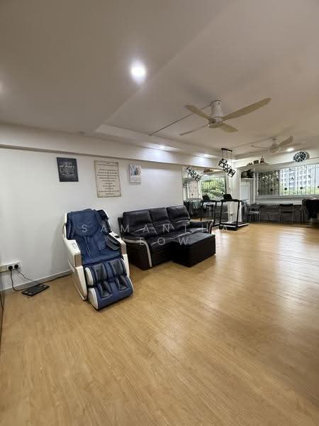 589 Woodlands Drive 16, 589 Woodlands Drive 16, Admiralty / Woodlands, 2 Bedrooms, 1,410 sqft, HDB Flat For Sale, by Samantha Leow, 500277896 - Living Room - PropertyGuru.com.sg