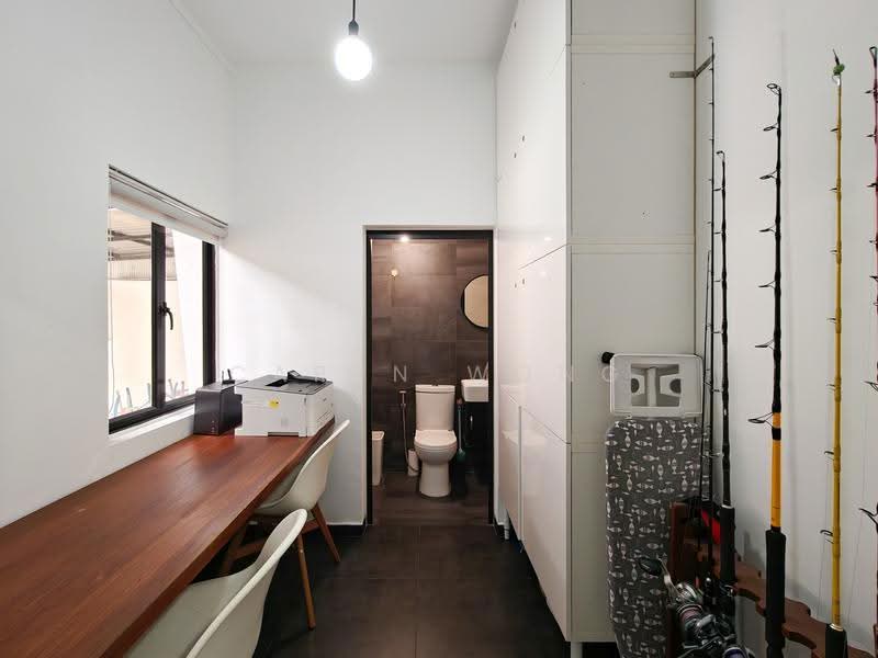 ★ GIANT ★ D19 Freehold Inter, Walk to Serangoon MRT!, Pillai Road, Lorong Ong Lye, Jalan Chermat, Hougang / Punggol / Sengkang, 3 Bedrooms, 1,897 sqft, Terraced House For Sale, by Caryn Wong, 500277918 - Study - PropertyGuru.com.sg