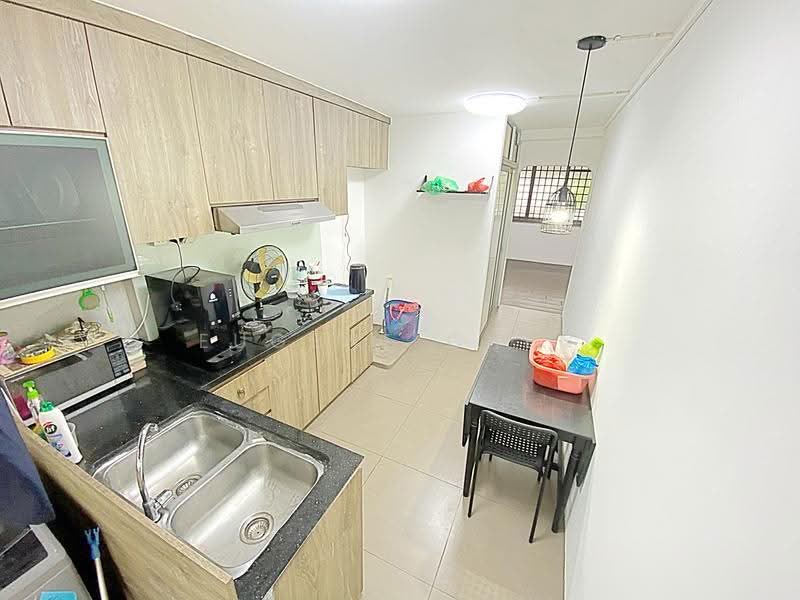 369 Bukit Batok Street 31, 369 Bukit Batok Street 31, Dairy Farm / Bukit Panjang / Choa Chu Kang, 3 Bedrooms, 904 sqft, HDB Flat For Sale, by Eugene Chen, 500277925 - Kitchen - PropertyGuru.com.sg