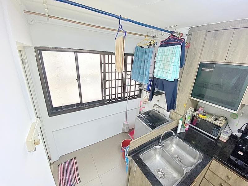 369 Bukit Batok Street 31, 369 Bukit Batok Street 31, Dairy Farm / Bukit Panjang / Choa Chu Kang, 3 Bedrooms, 904 sqft, HDB Flat For Sale, by Eugene Chen, 500277925 - Kitchen - PropertyGuru.com.sg