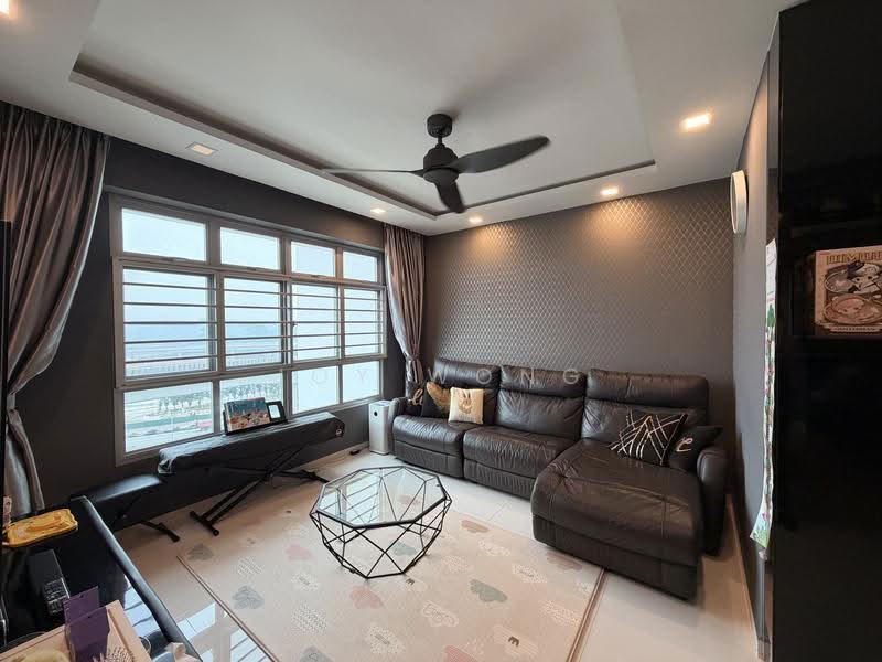 561B Jurong West Street 42, 561B Jurong West Street 42, Boon Lay / Jurong / Tuas, 3 Bedrooms, 1,001 sqft, HDB Flat For Sale, by Joy Wong, 500277929 - Living Room - PropertyGuru.com.sg