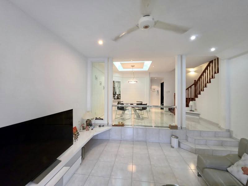 Canary Park, Jalan Simpang Bedok, Bedok / Upper East Coast, 4 Bedrooms, 2,300 sqft, Terraced House For Rent, by Daniel Ho, 500277933 - Living Room - PropertyGuru.com.sg