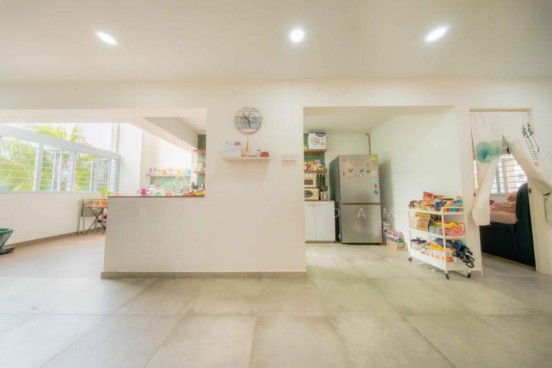 895A Tampines Street 81, 895A Tampines Street 81, Pasir Ris / Tampines, 4 Bedrooms, 1,571 sqft, HDB Flat For Sale, by Rizqin Adam, 500277941 - Kitchen - PropertyGuru.com.sg