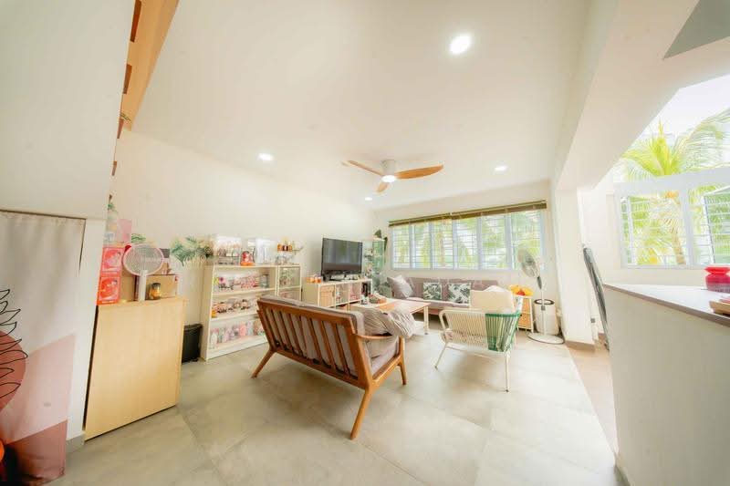 895A Tampines Street 81, 895A Tampines Street 81, Pasir Ris / Tampines, 4 Bedrooms, 1,571 sqft, HDB Flat For Sale, by Rizqin Adam, 500277941 - Living Room - PropertyGuru.com.sg
