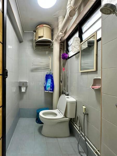 180 Bishan Street 13, 180 Bishan Street 13, Ang Mo Kio / Bishan / Thomson, 3 Bedrooms, 904 sqft, HDB Flat For Sale, by Maverick Maung, 500277955 - Bathroom - PropertyGuru.com.sg