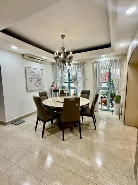 Fernwood Terrace, 26 Fernwood Terrace, East Coast / Marine Parade, 5 Bedrooms, 3,400 sqft, Terraced House For Sale, by Champa Murjani, 500277964 - Dining Room - PropertyGuru.com.sg