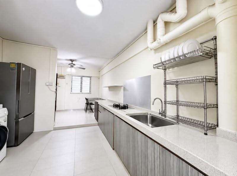 640 Hougang Avenue 8, 640 Hougang Avenue 8, Hougang / Punggol / Sengkang, 3 Bedrooms, 1,593 sqft, HDB Flat For Sale, by Zen Kuik, 500277989 - Kitchen - PropertyGuru.com.sg