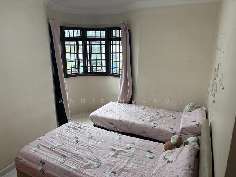 337 Sembawang Crescent, 337 Sembawang Crescent, Sembawang / Yishun, 4 Bedrooms, 1,496 sqft, HDB Flat For Sale, by Annie Huang, 500278009 - Bedroom - PropertyGuru.com.sg