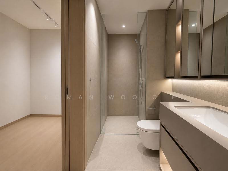Nava Grove, 38 Pine Grove, Clementi Park / Upper Bukit Timah, 4 Bedrooms, 1,335 sqft, Condominium For Sale, by Roman Woo C P, 500278012 - Bathroom - PropertyGuru.com.sg