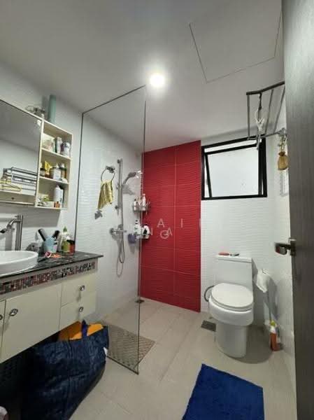 Central Green, 9 Jalan Membina, Alexandra / Commonwealth, 3 Bedrooms, 1,292 sqft, Condominium For Sale, by Zerlina Yap, 500278016 - Common Bathroom - PropertyGuru.com.sg
