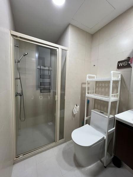 The Lakeshore, 31 Jurong West Street 41, Boon Lay / Jurong / Tuas, Room Rental, 150 sqft, Condominium For Rent, by Joyce Tan, 500278022 - Bathroom - PropertyGuru.com.sg