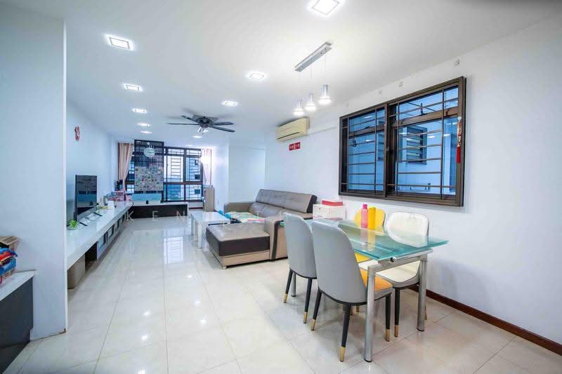271B Jurong West Street 24, 271B Jurong West Street 24, Boon Lay / Jurong / Tuas, 3 Bedrooms, 1,216 sqft, HDB Flat For Sale, by Kenneth Chua, 500278056 - Living Room - PropertyGuru.com.sg