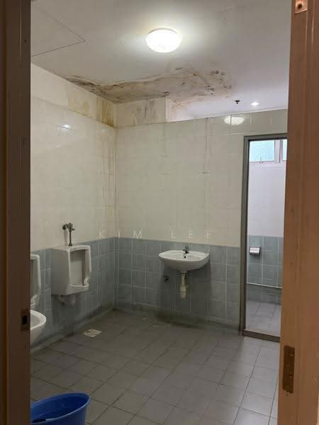 Entrepreneur Business Centre, 18 Kaki Bukit Road 3, Eunos / Geylang / Paya Lebar, 3,003 sqft, Factory / Workshop (B2) For Sale, by Kim Lee, 500278064 - Bathroom - CommercialGuru.com.sg