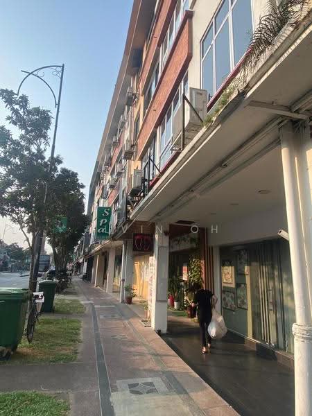 Tanjong Katong Road, Tanjong Katong Road, East Coast / Marine Parade, 4 Bedrooms, 1,205 sqft, Apartment For Sale, by Alvin Oh, 500278065 - PropertyGuru.com.sg
