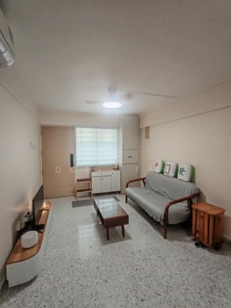 37 Chai Chee Avenue, 37 Chai Chee Avenue, Bedok / Upper East Coast, Room Rental, 100 sqft, HDB Flat For Rent, by Doris Tan, 500278071 - Living Room - PropertyGuru.com.sg