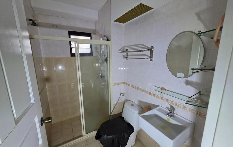 158B Rivervale Crescent, 158B Rivervale Crescent, Hougang / Punggol / Sengkang, 3 Bedrooms, 1,184 sqft, HDB Flat For Sale, by Eric Liew, 500278097 - Bathroom - PropertyGuru.com.sg