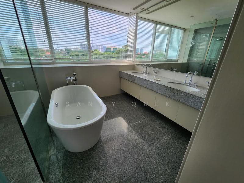 Grange Residences, 95 Grange Road, Tanglin / Holland / Bukit Timah, 4 Bedrooms, 2,853 sqft, Condominium For Rent, by Sandy Quek, 500278109 - Bathroom - PropertyGuru.com.sg