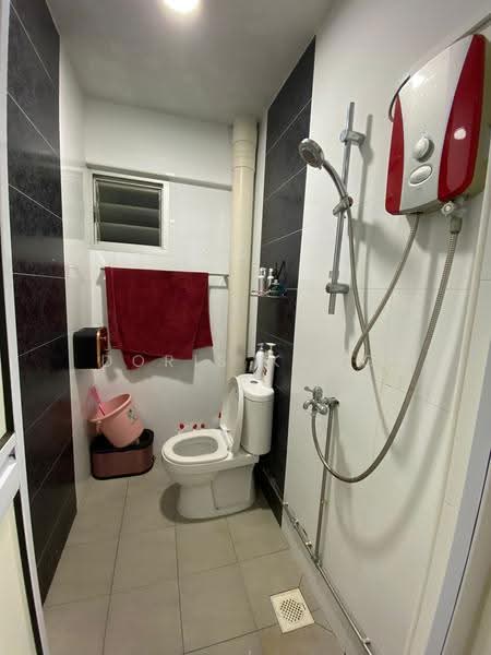 807 Yishun Ring Road, 807 Yishun Ring Road, Sembawang / Yishun, Room Rental, 120 sqft, HDB Flat For Rent, by Doris Kang, 500278126 - Bathroom - PropertyGuru.com.sg