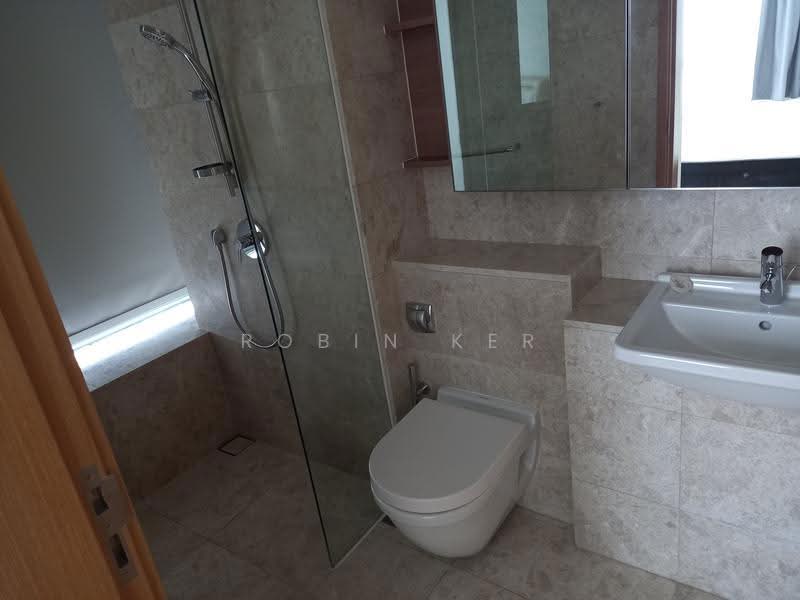 Soleil @ Sinaran, 6 Sinaran Drive, Newton / Novena, 2 Bedrooms, 958 sqft, Condominium For Rent, by Robin Ker, 500278135 - Bathroom - PropertyGuru.com.sg