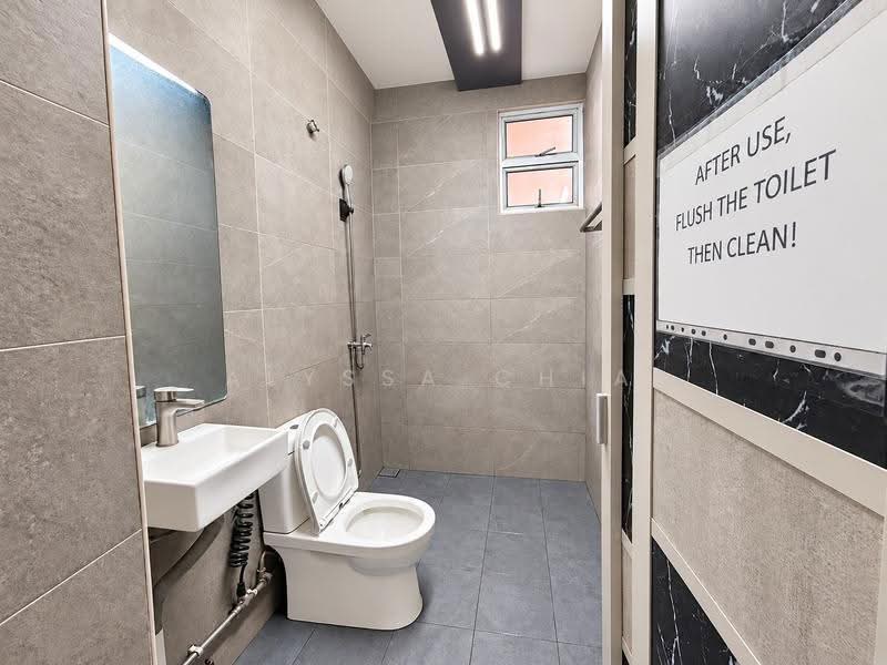 Kim Keat House, 60 Kim Keat Road, Balestier / Toa Payoh, 3 Bedrooms, 1,087 sqft, Apartment For Sale, by Alyssa Chia, 500278136 - Bathroom - PropertyGuru.com.sg
