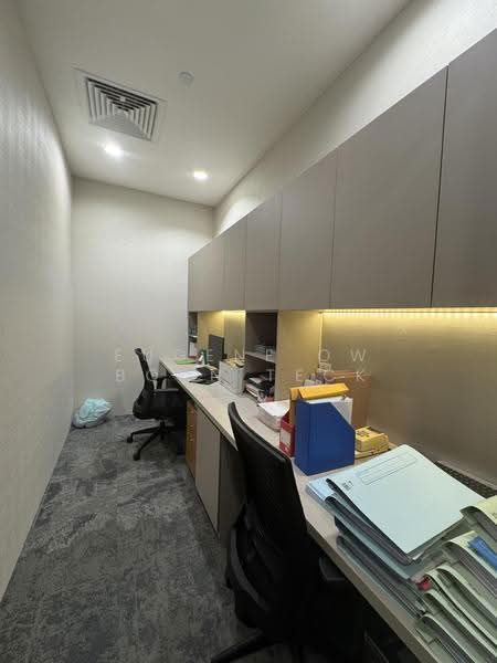 Vision Exchange, Venture Drive, Boon Lay / Jurong / Tuas, 1,690 sqft, Office For Sale, by Eugene Ow Boon Teck, 500278143 - Office Room 4 - CommercialGuru.com.sg