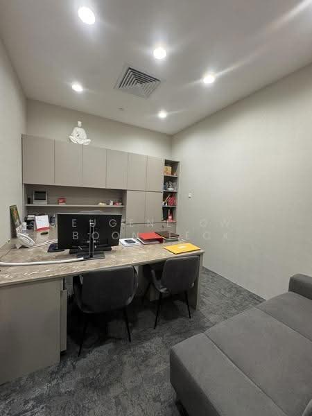 Vision Exchange, Venture Drive, Boon Lay / Jurong / Tuas, 1,690 sqft, Office For Sale, by Eugene Ow Boon Teck, 500278143 - Office Room 2 - CommercialGuru.com.sg
