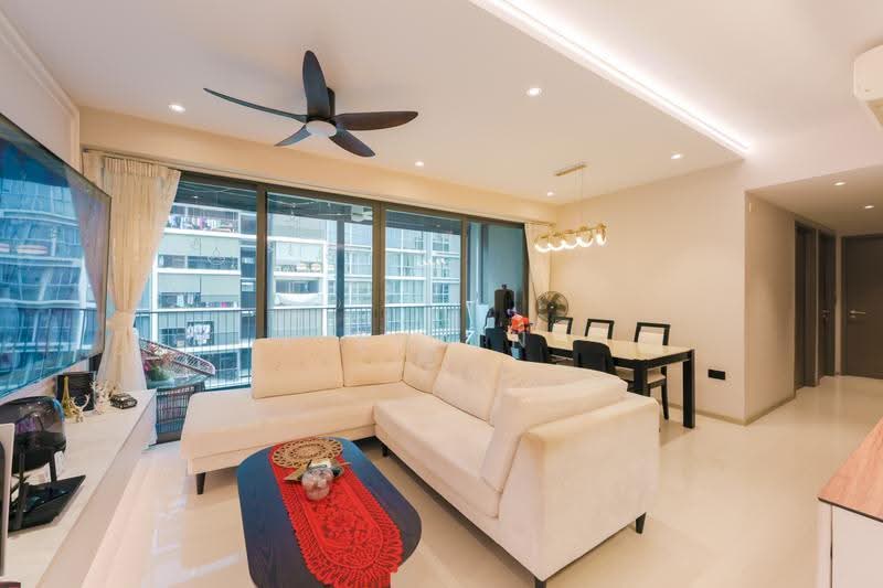 Bellewaters, 11 Anchorvale Crescent, Hougang / Punggol / Sengkang, 4 Bedrooms, 1,216 sqft, Condominium For Sale, by Elena Ng, 500278148 - Living Room - PropertyGuru.com.sg