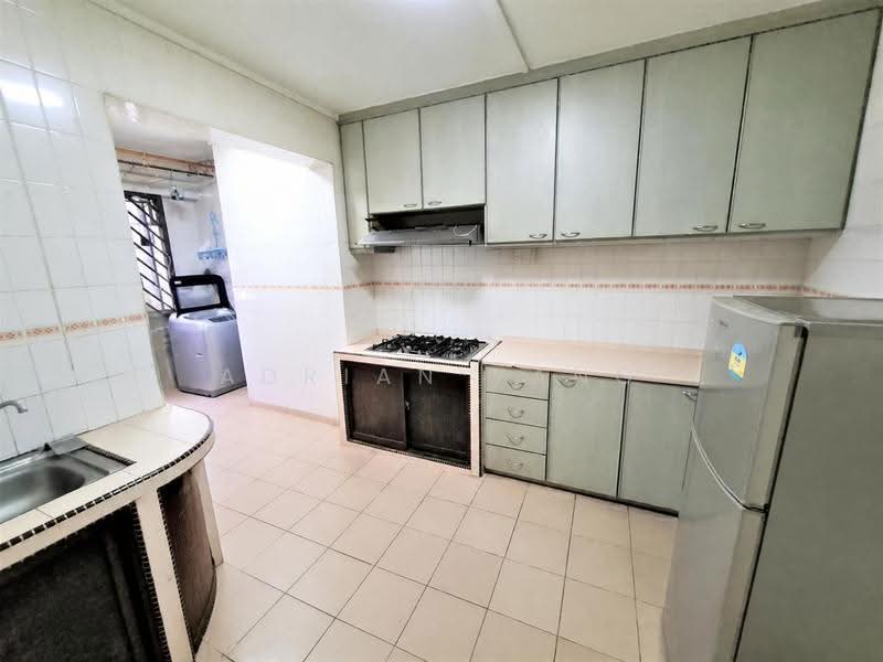 946 Jurong West Street 91, 946 Jurong West Street 91, Boon Lay / Jurong / Tuas, 3 Bedrooms, 1,108 sqft, HDB Flat For Sale, by Adrian Yang, 500278163 - Kitchen - PropertyGuru.com.sg
