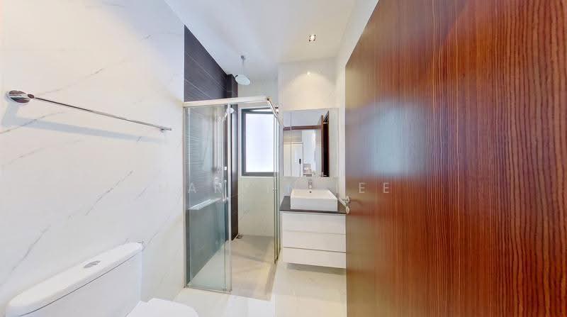 Urban Vista, 4 Tanah Merah Kechil Link, Bedok / Upper East Coast, 2 Bedrooms, 592 sqft, Condominium For Sale, by Marvin Lee, 500278169 - Bathroom - PropertyGuru.com.sg