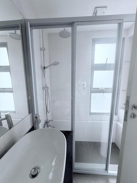The Belvedere, 53 Meyer Road, East Coast / Marine Parade, 2 Bedrooms, 1,012 sqft, Condominium For Sale, by Anthea Yeo 杨丽娇, 500278172 - Bathroom - PropertyGuru.com.sg