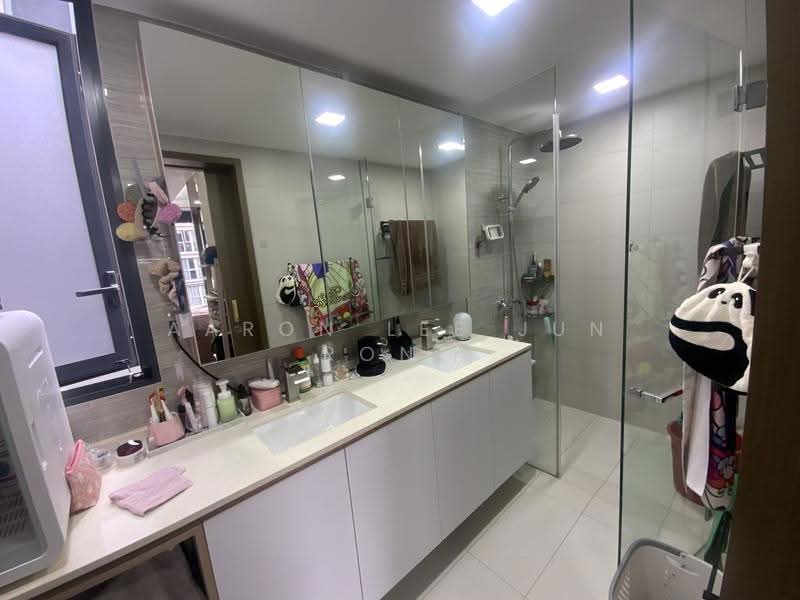 Bellewaters, 11 Anchorvale Crescent, Hougang / Punggol / Sengkang, 4 Bedrooms, 1,270 sqft, Condominium For Sale, by Aaron Lee Jun Rong, 500278180 - Bathroom - PropertyGuru.com.sg