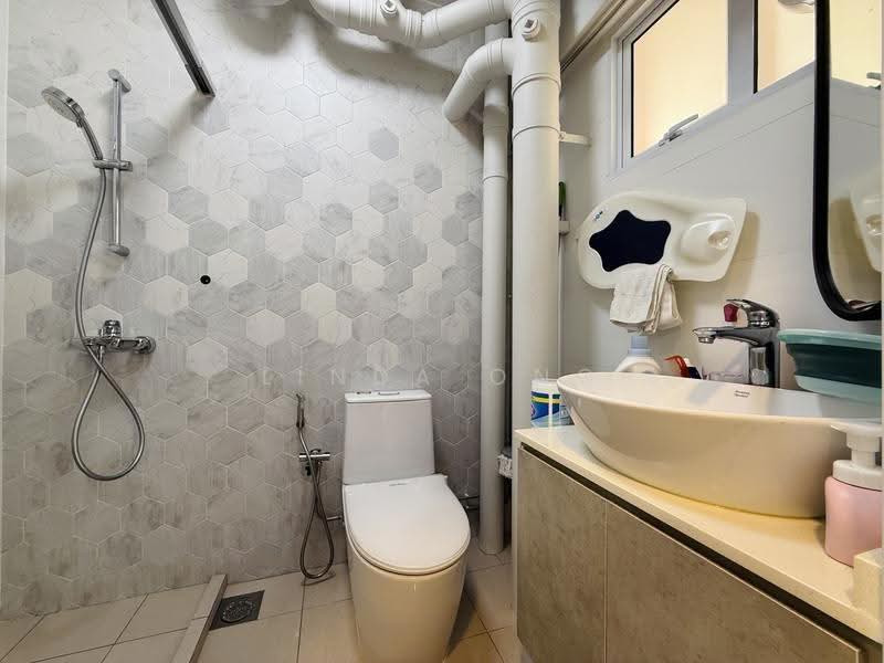 278 Bishan Street 24, 278 Bishan Street 24, Ang Mo Kio / Bishan / Thomson, 3 Bedrooms, 1,163 sqft, HDB Flat For Sale, by Linda Ong, 500278181 - Common Bathroom - PropertyGuru.com.sg