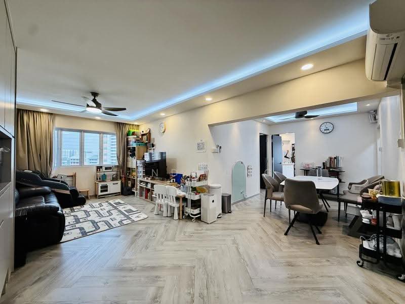 278 Bishan Street 24, 278 Bishan Street 24, Ang Mo Kio / Bishan / Thomson, 3 Bedrooms, 1,163 sqft, HDB Flat For Sale, by Linda Ong, 500278181 - Living and Dining Room - PropertyGuru.com.sg