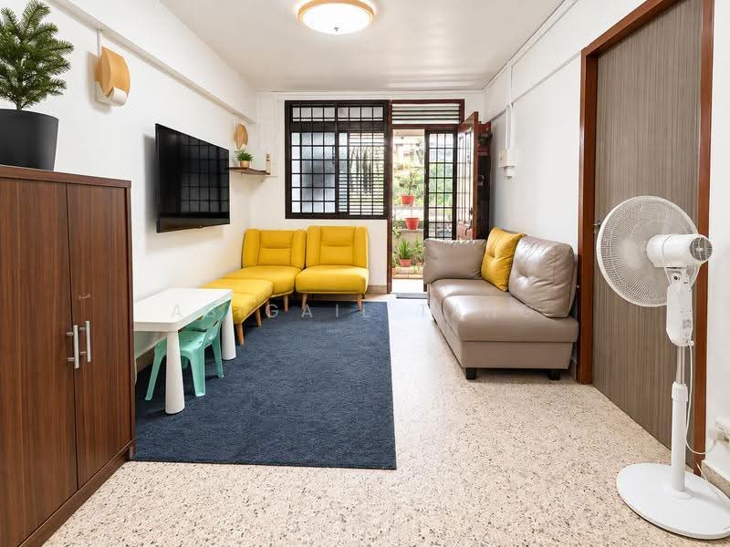 112 Ho Ching Road, 112 Ho Ching Road, Boon Lay / Jurong / Tuas, 2 Bedrooms, 732 sqft, HDB Flat For Sale, by Abigail Tang, 500278182 - Living Room - PropertyGuru.com.sg