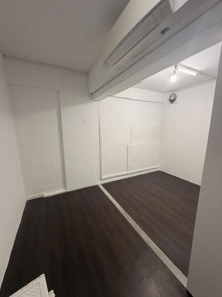 106 Hougang ave 1, Hougang / Punggol / Sengkang, 1,023 sqft, Shop / Shophouse For Rent, by Leroy Hui, 500278183 - room 2 - CommercialGuru.com.sg