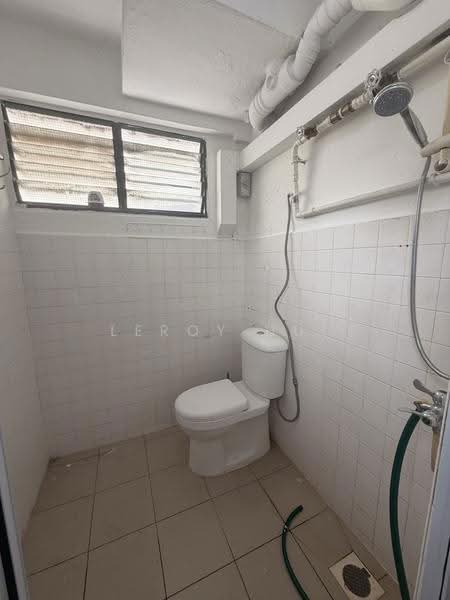 106 Hougang ave 1, Hougang / Punggol / Sengkang, 1,023 sqft, Shop / Shophouse For Rent, by Leroy Hui, 500278183 - Bathroom - CommercialGuru.com.sg