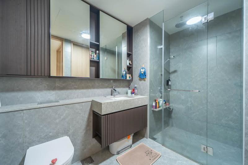 KI Residences At Brookvale, 2 Brookvale Drive, Clementi Park / Upper Bukit Timah, 2 Bedrooms, 700 sqft, Condominium For Sale, by Bunz Bao, 500278187 - Bathroom - PropertyGuru.com.sg