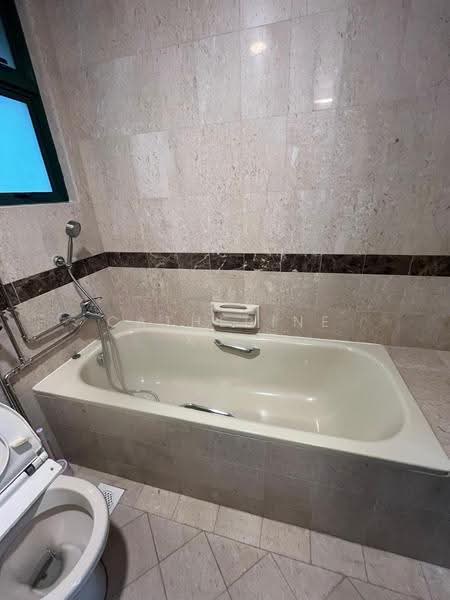 The Bencoolen, 180A Bencoolen Street, Beach Road / Bugis / Rochor, Room Rental, 100 sqft, Apartment For Rent, by Catherine Koh, 500278188 - 1609 MBR Bathroom - PropertyGuru.com.sg