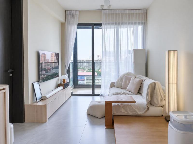 Clavon, Clementi Avenue 1, Buona Vista / West Coast / Clementi New Town, 2 Bedrooms, 764 sqft, Condominium For Sale, by Rene Wu Cairu, 500278195 - Living Room - PropertyGuru.com.sg