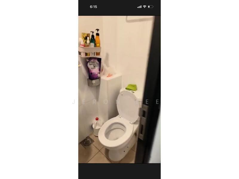 Changi Road, Changi Road, Eunos / Geylang / Paya Lebar, Room Rental, 220 sqft, Shophouse For Rent, by Jeron Lee, 500278200 - Bathroom - PropertyGuru.com.sg