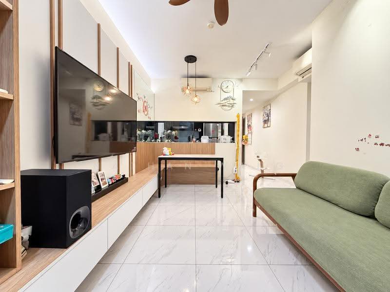 Le Quest, 12 Bukit Batok Street 41, Dairy Farm / Bukit Panjang / Choa Chu Kang, 2 Bedrooms, 700 sqft, Condominium For Sale, by Nathan Wang, 500278212 - Living Room - PropertyGuru.com.sg