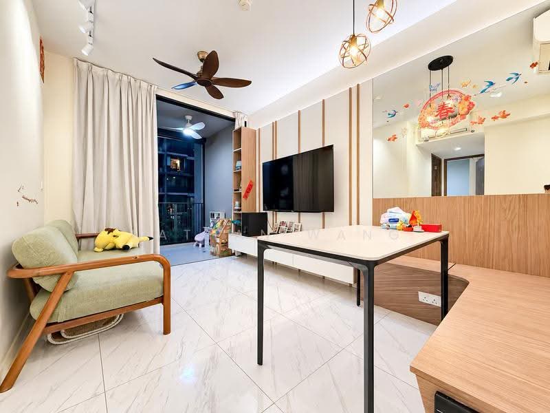 Le Quest, 12 Bukit Batok Street 41, Dairy Farm / Bukit Panjang / Choa Chu Kang, 2 Bedrooms, 700 sqft, Condominium For Sale, by Nathan Wang, 500278212 - Living Room - PropertyGuru.com.sg